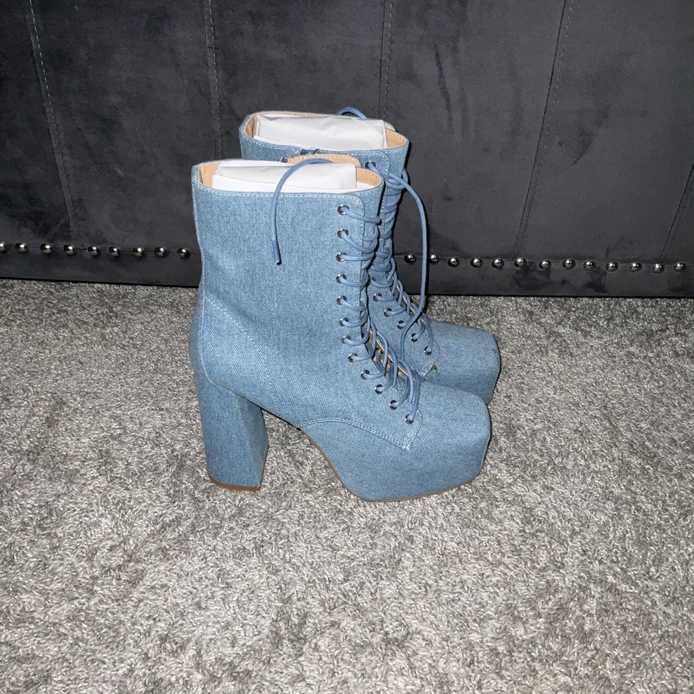 Stylish Blue Lace-Up Women's Boots - Picture 2 of 6